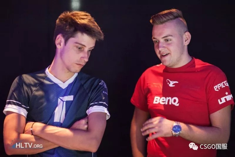 他展现了 他展现了